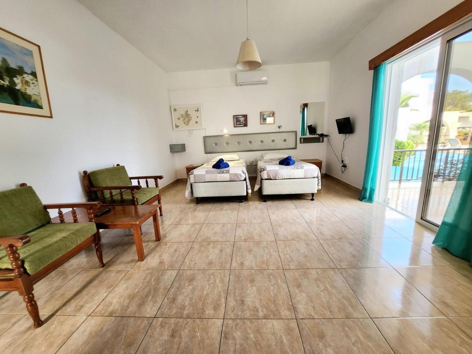 Florence Hotel Apartments Ayia Napa Exteriör bild